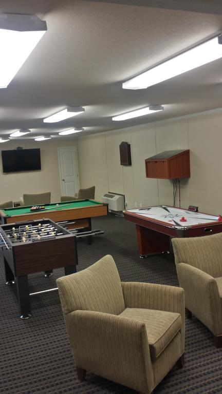 Instalodge Hotel And Suites Karnes City 외부 사진