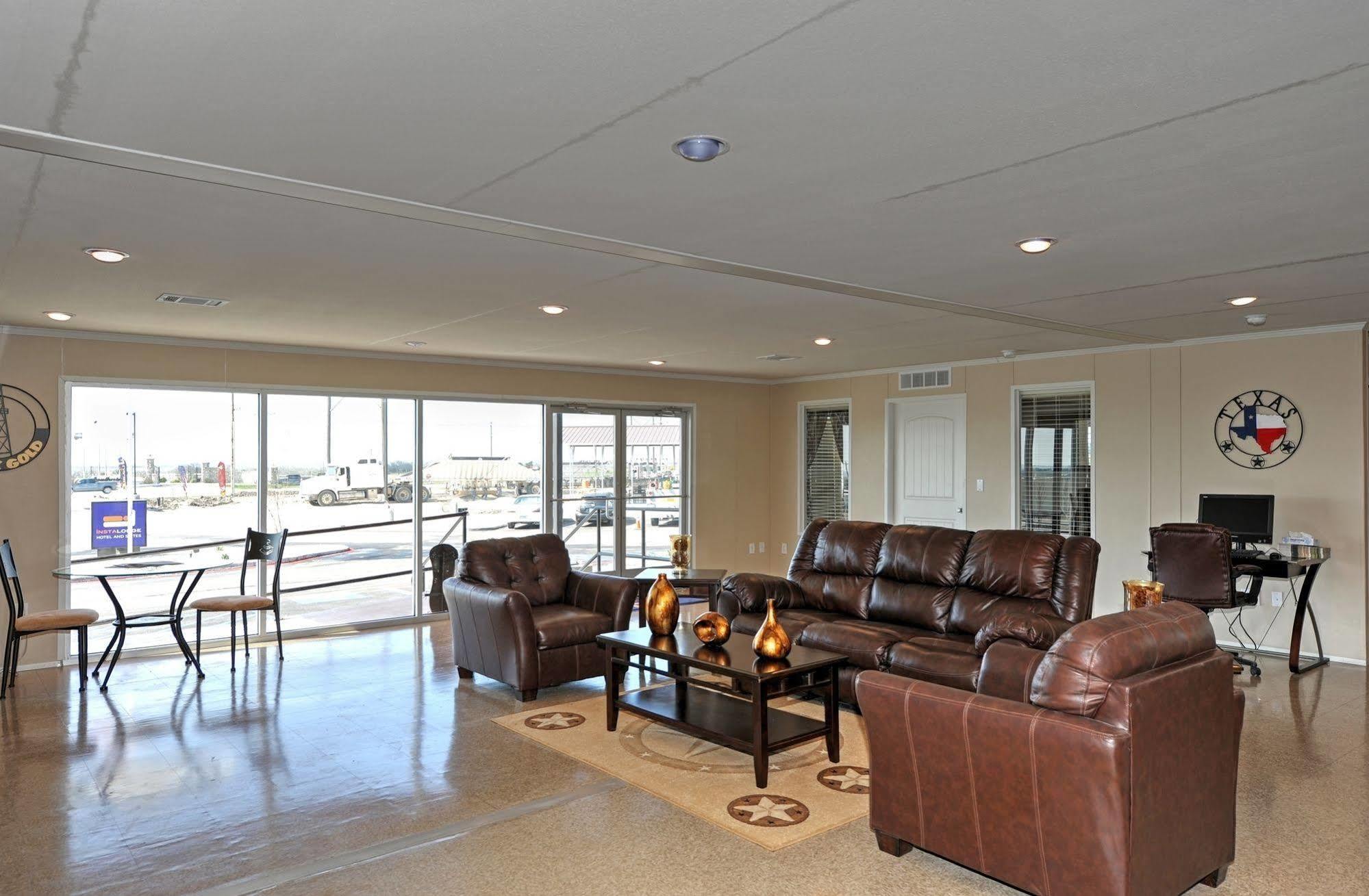 Instalodge Hotel And Suites Karnes City 외부 사진